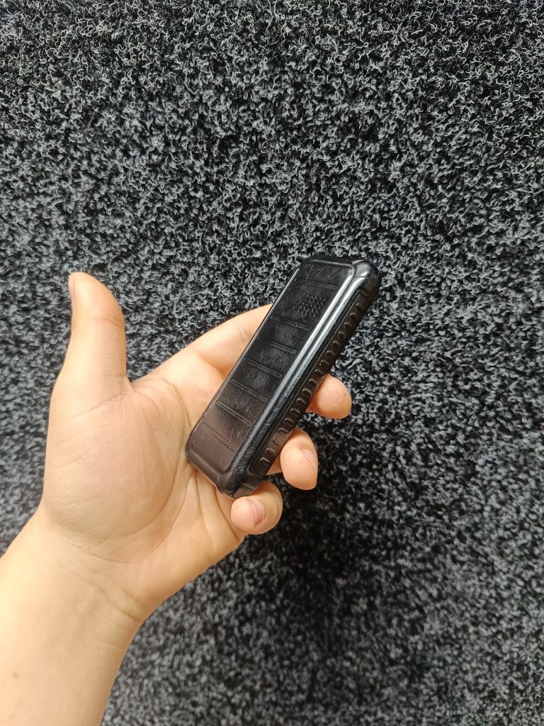 Кнопочний телефон Sigma X-style 18 Tracy