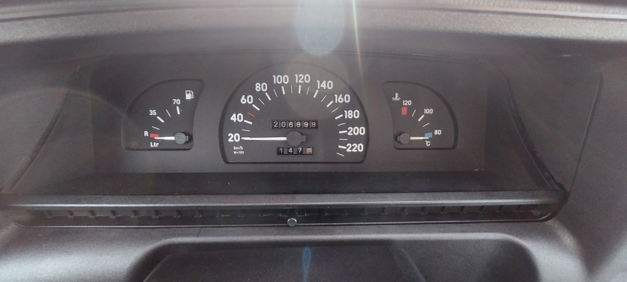 Опель омега 1.8  Opel Omega