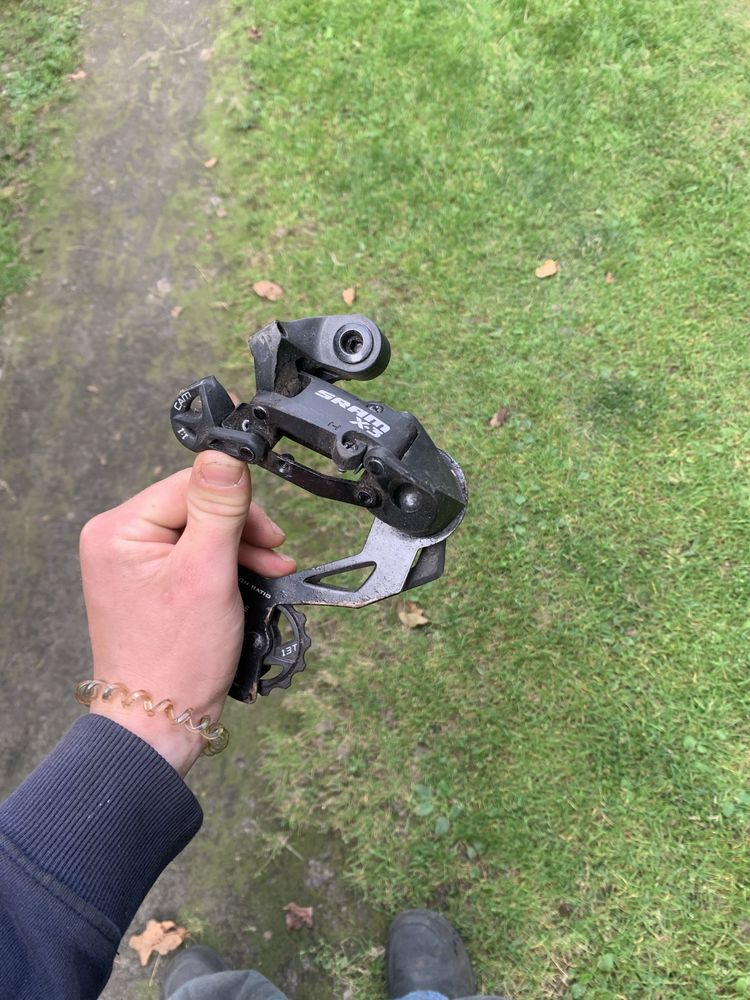 Продам переключатель скоростей sram x3