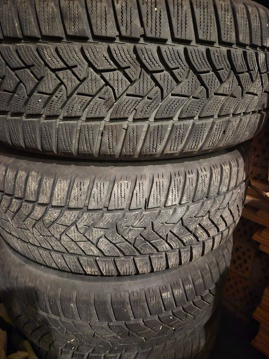 Komplet kół 4x DUNLOP zimowe 205/55 R16 5x112