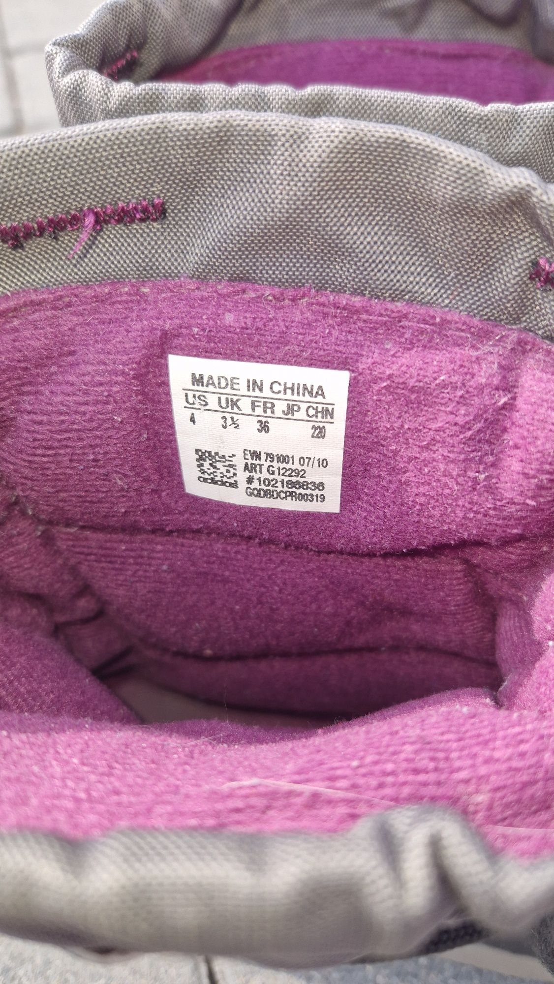 Buty zimowe dzieciece firmy Adidas rozm. 36