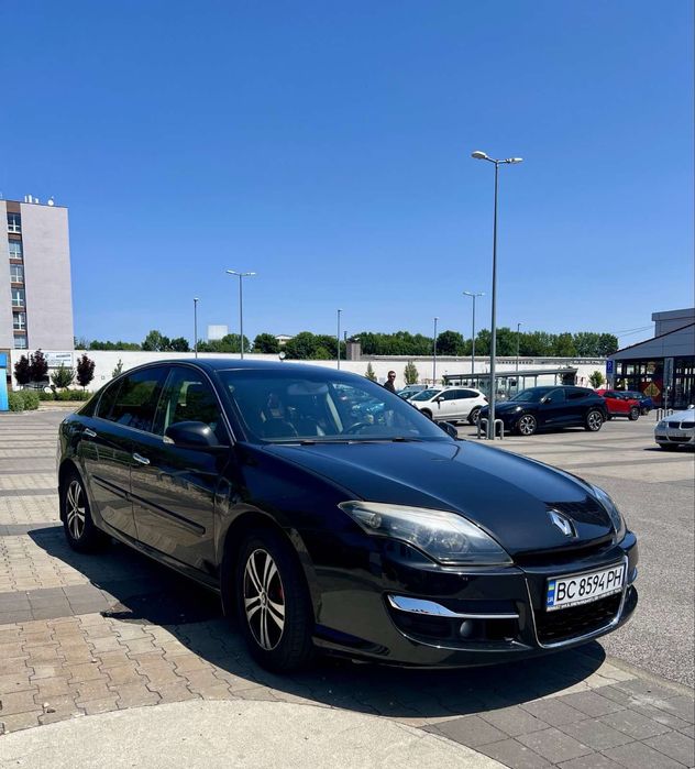 Renault Laguna 2010 авто машина