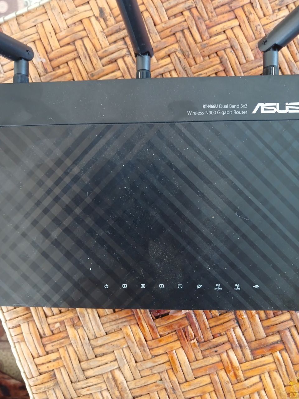 Прoдаю роутер ASUS RT-N66U.