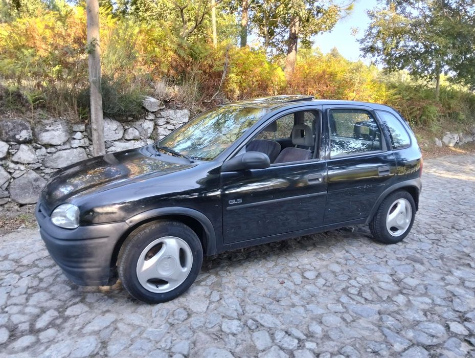 Corsa opel 1.4 - gasolina em bom estado