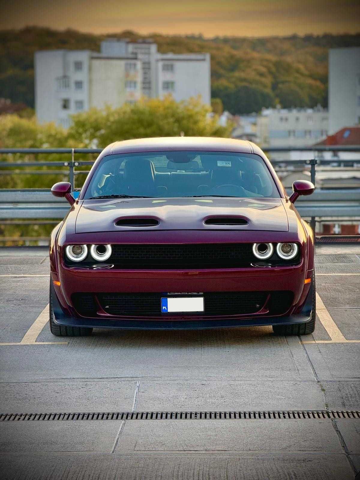 Wynajem Dodge Challenger 5.7 V8 - wypożyczalnia samochodów.