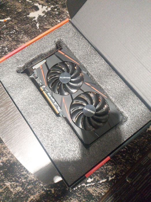 Продам відеокарту Amd rx 570 4gb