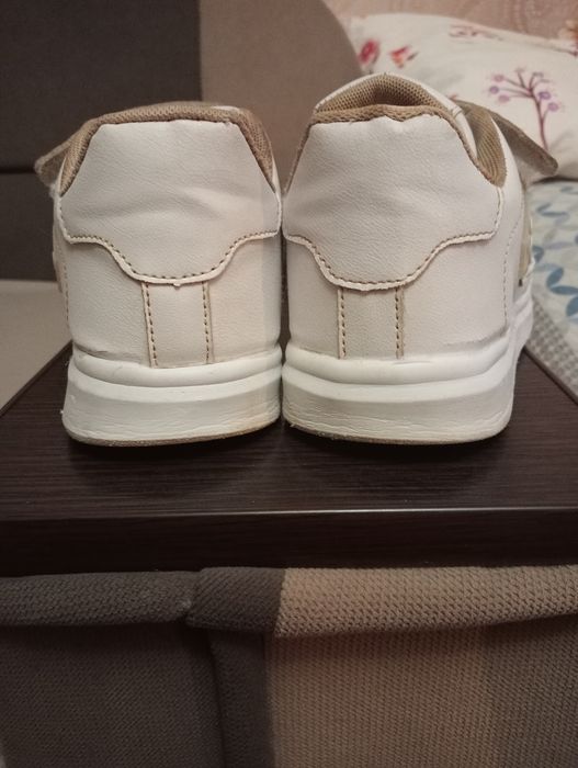 Продам кросовки для дівчинки