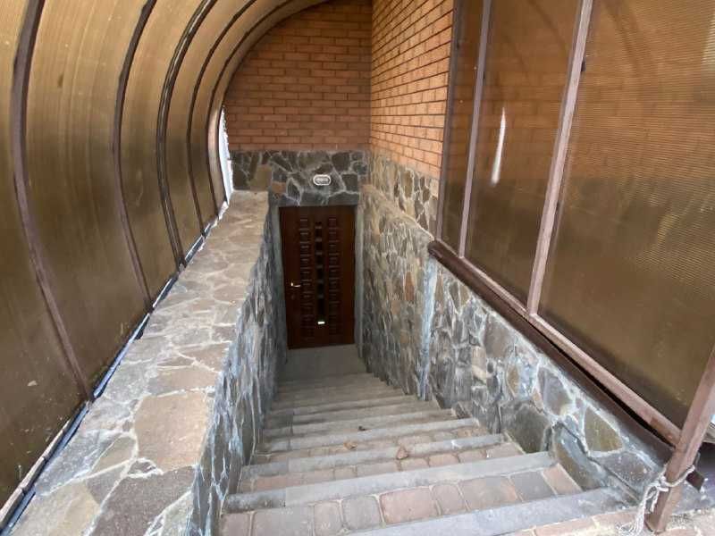 Продаж будинку у Грузевиці.