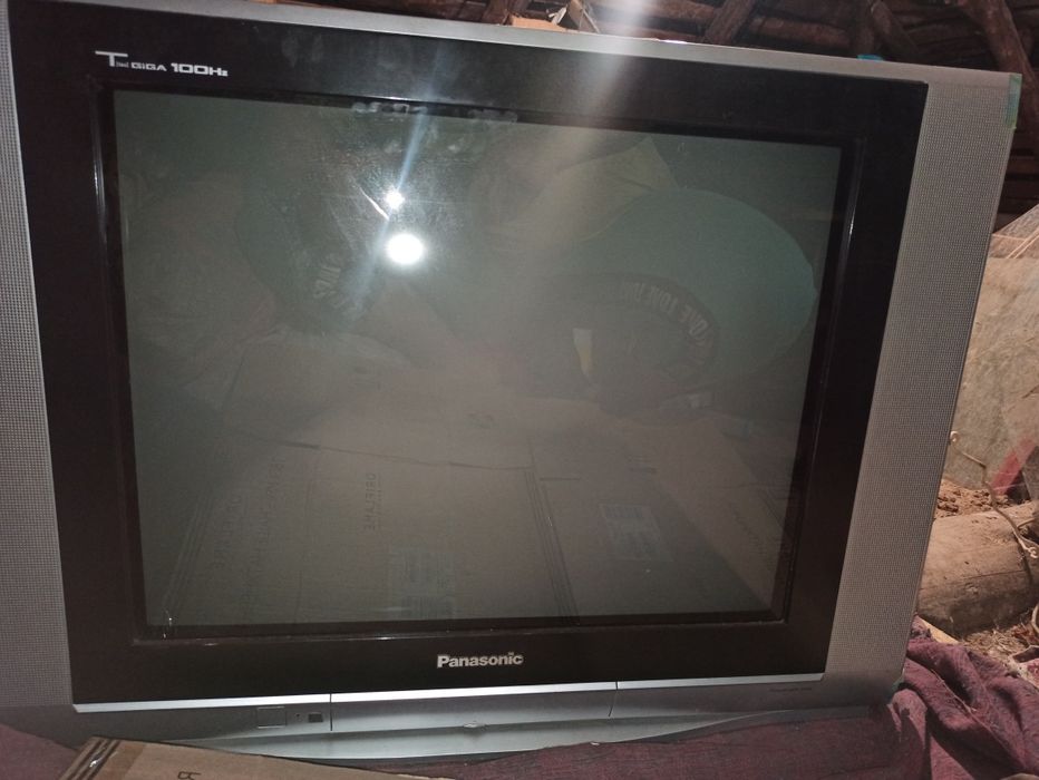 Продам телевізор Panasonic TX-25F150T на запчастини