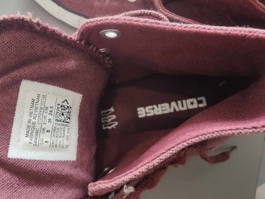 Converse bordowe