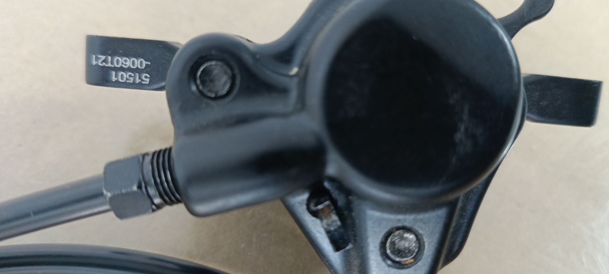 Nr1. Hamulec Tektro tył. M275 .Hydrauliczny