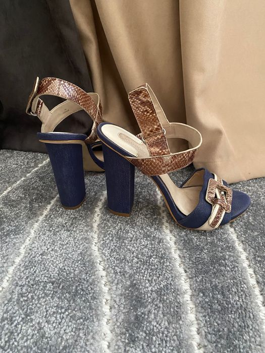 Босоніжки жіночі 35 розмір