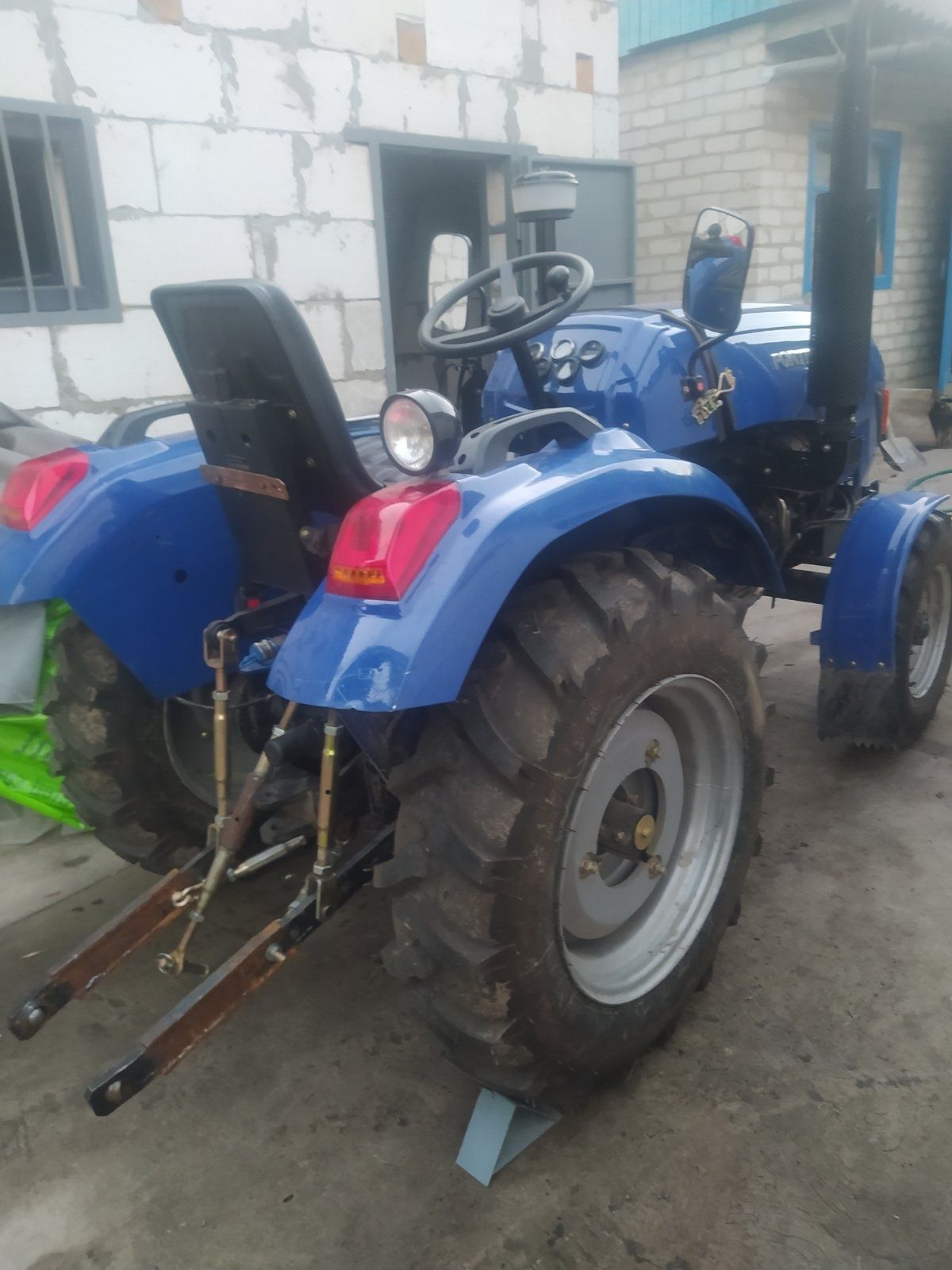 Трактор Forte 240, Xingtai 240 TPKX, широка резина