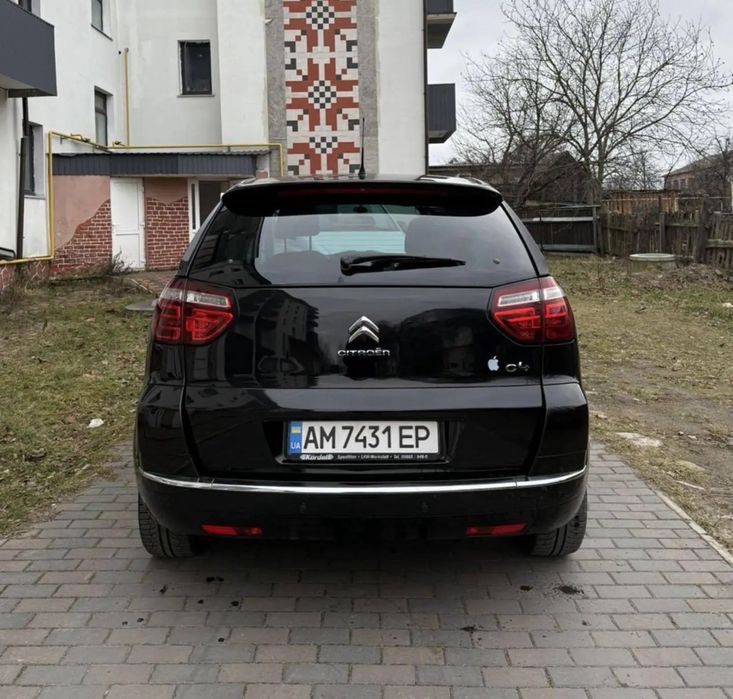 Продам сімейне авто в чудовому стані