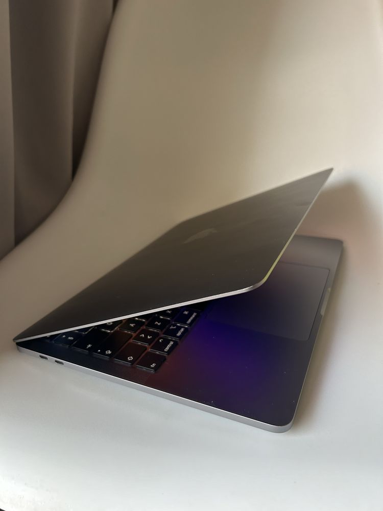 Apple Macbook Pro 13 A2251 i5 10-tej generadcji. Bat.169 cykli