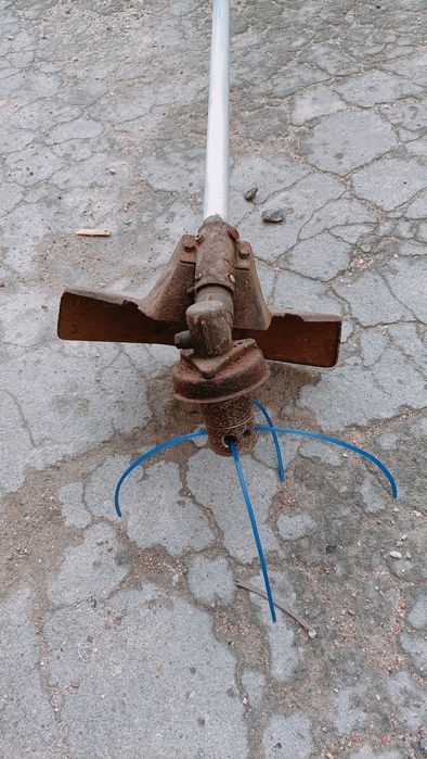 Roçadora de jardinagem