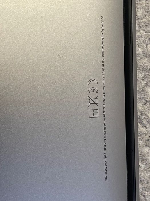 Apple MacBook Pro 15" A1990 Touch bar Retina (EMC 3359)-под ремонт