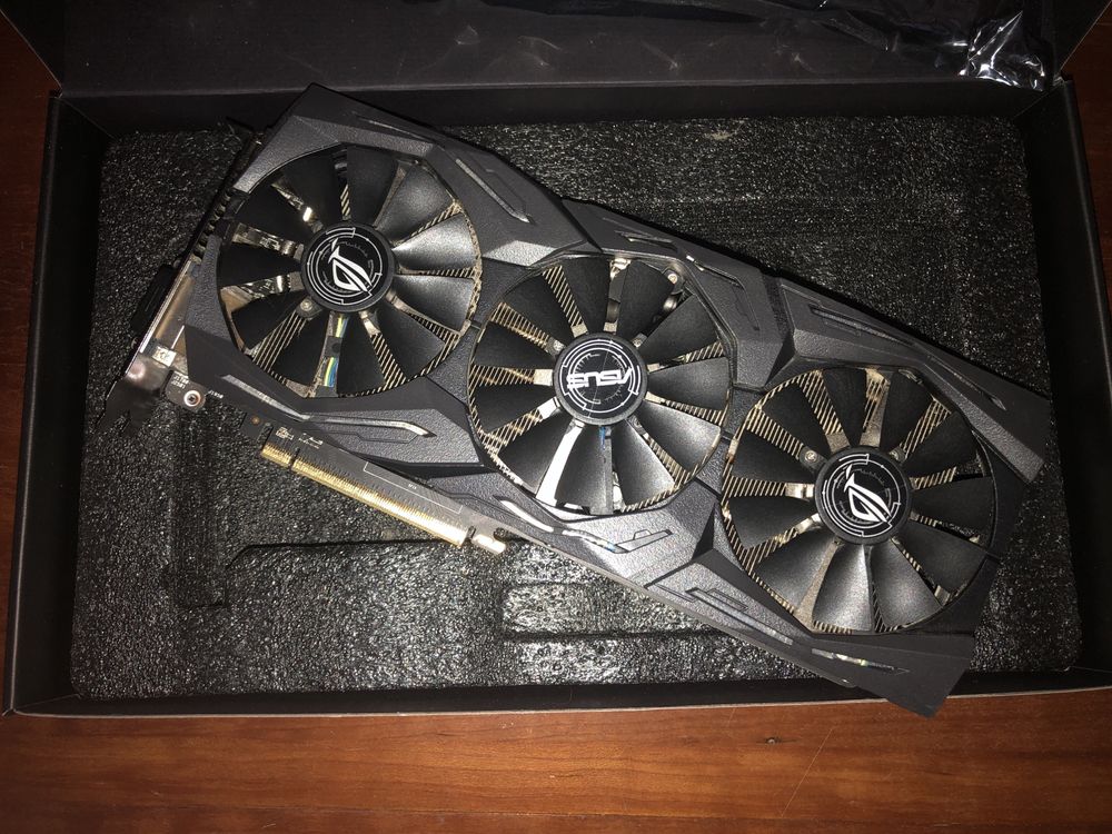 Radeon RX 580 8GB ROG STRIX OC - Estado Excelente