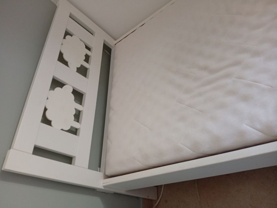 Cama criança ikea c/ colchão