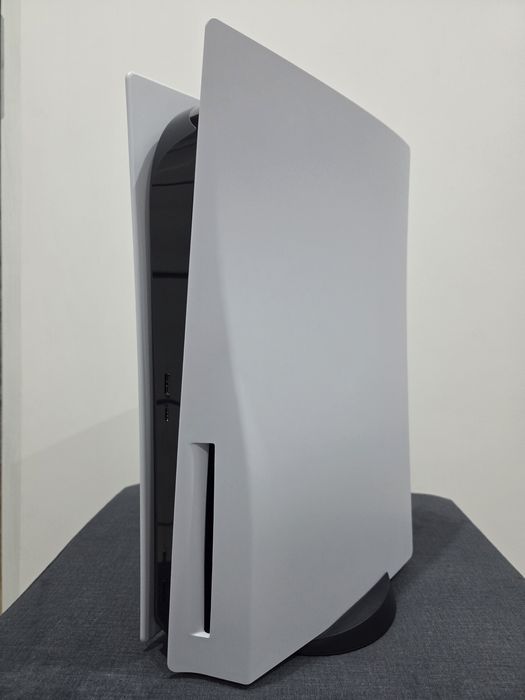 Konsola PlayStation 5 CFI-1216A Pamięć 2 TB ! Pad z efektem Halla