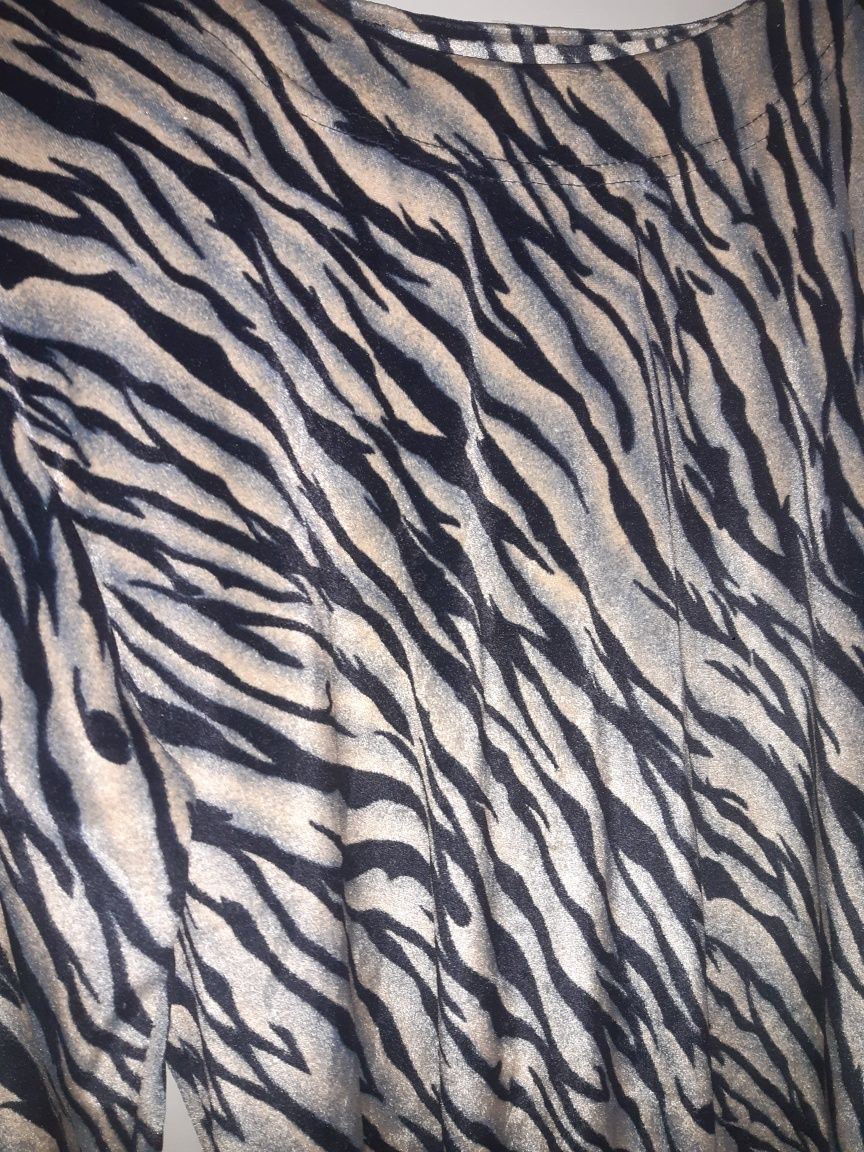 Blusa e saia Tam L