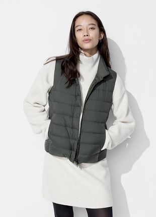Жилет Uniqlo пух безрукавка