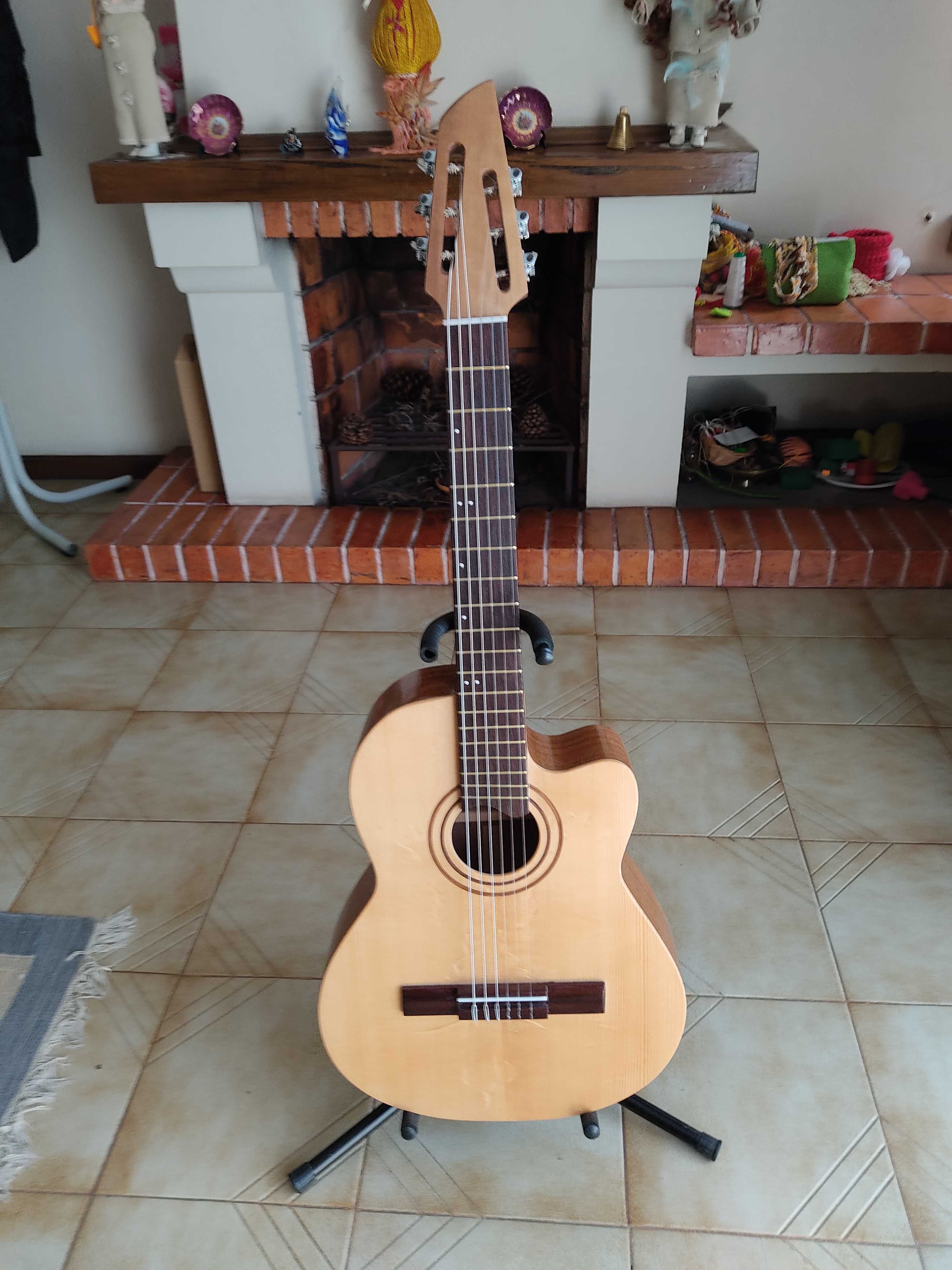 Guitarra de Luthier para cordas de nylon ou aço garantia 3 anos