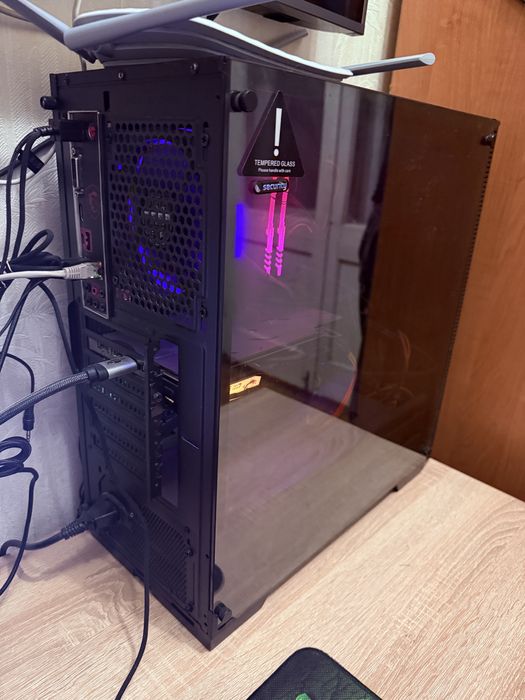 Игровой системный блок в полной комплектации, игровой ПК