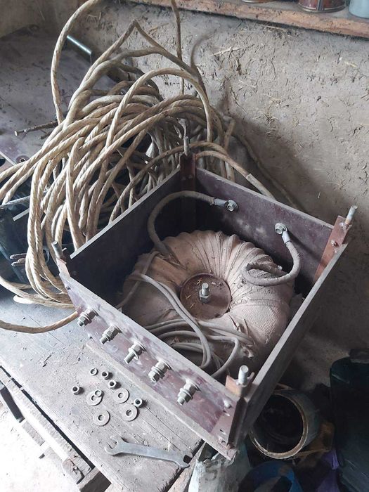 Сварочный аппарат  (большой- тяжелый(трансформатор тороидальный))