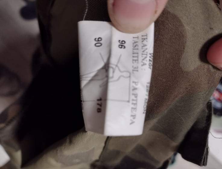 UBRANIE OCHRONNE

wzór 128/MON

gore-tex . Zamienię