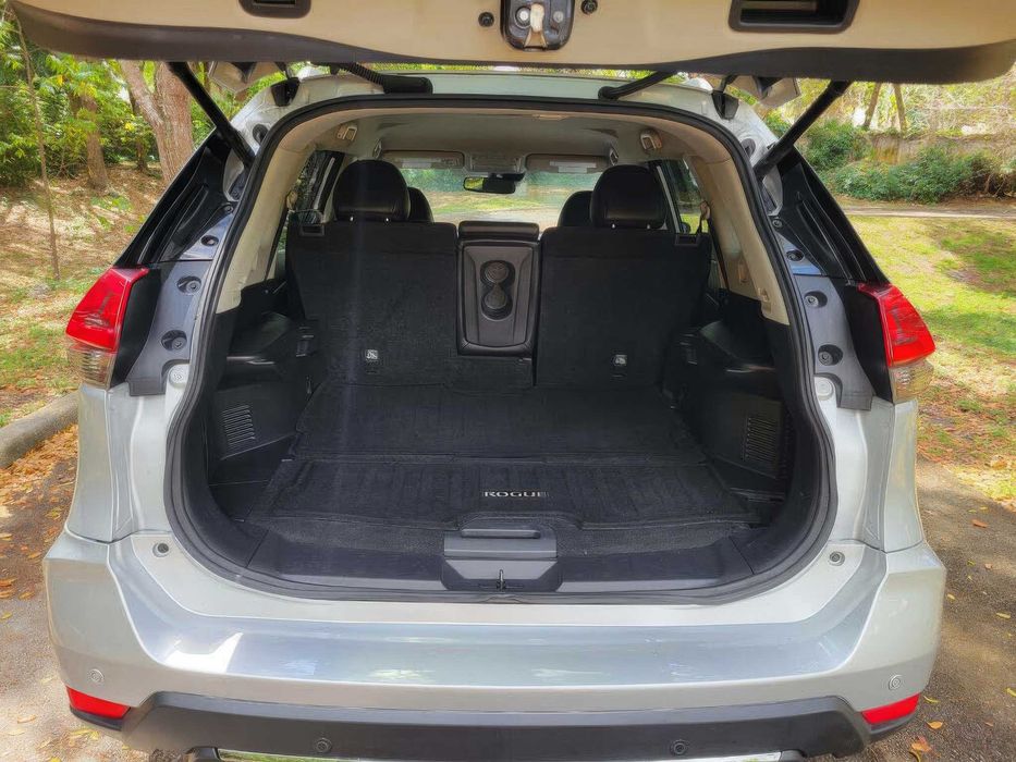 Nissan Rogue SL      2019