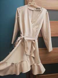 Elegancka kremowa kopertowa sukienka mini chrzest Mohito rozmiar 36