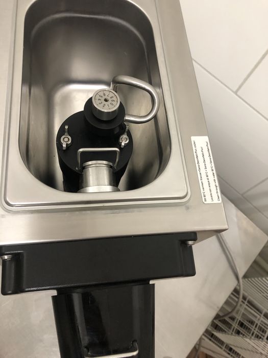 Sanomat, maszyna do bitej śmietany, śmietaniara