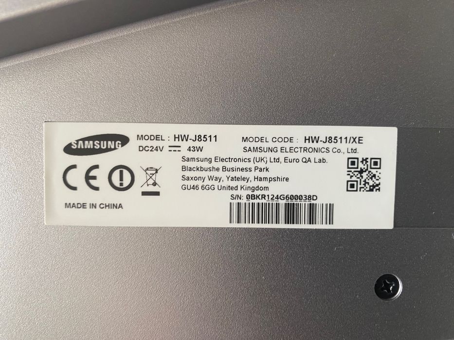 SAMSUNG QE55Q80BATXXC TV e barra de som Samsung HW-J8511