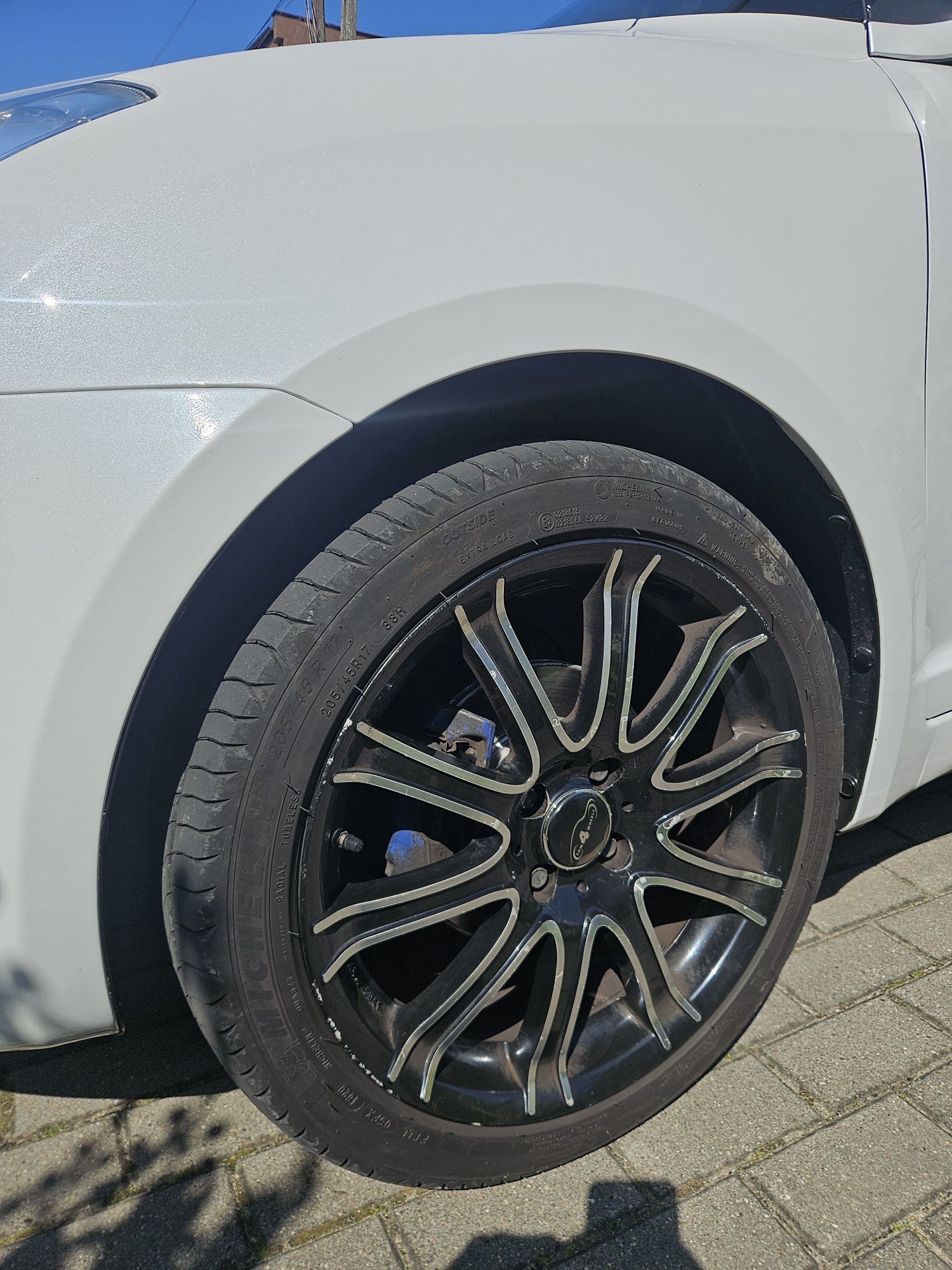 Suzuki swift 1.3 benzyna