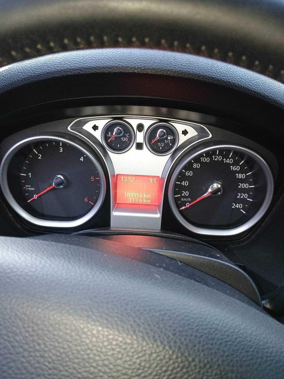 Автомобіль Ford C-MAX