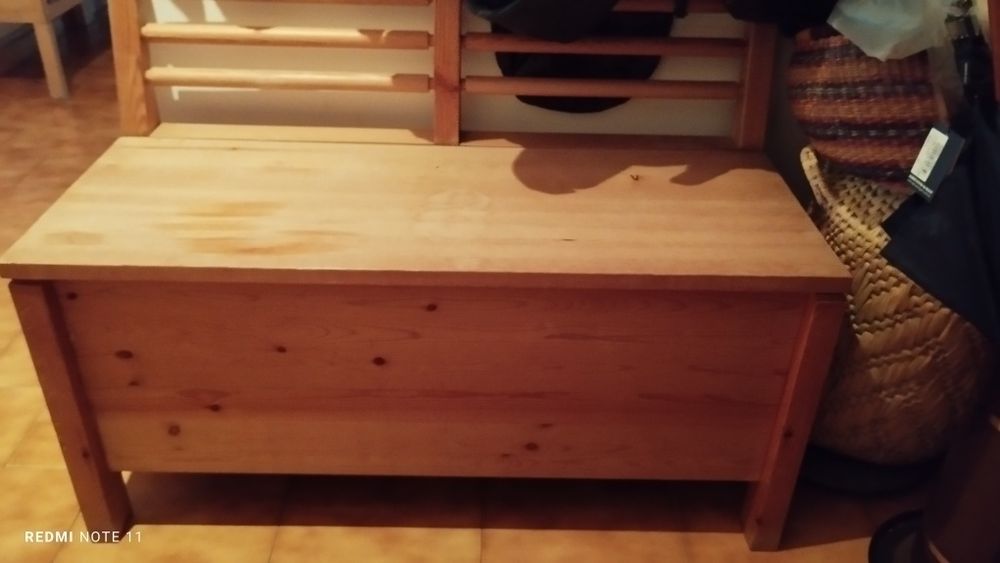 Banco baú de madeira IKEA (Santarém)