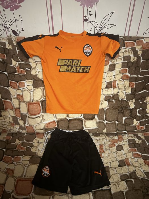 Футбольна форма шахтар