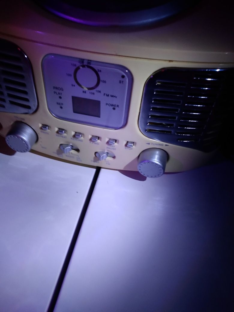 Radio FM z USB do prądu