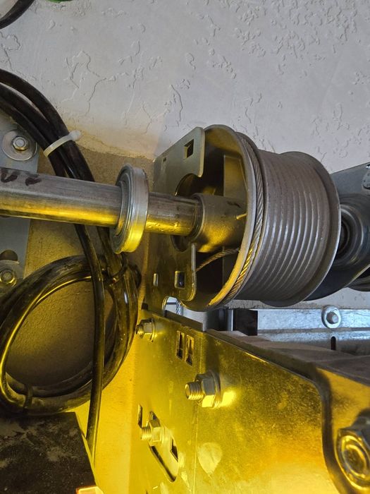 Ремонт Секційних воріт