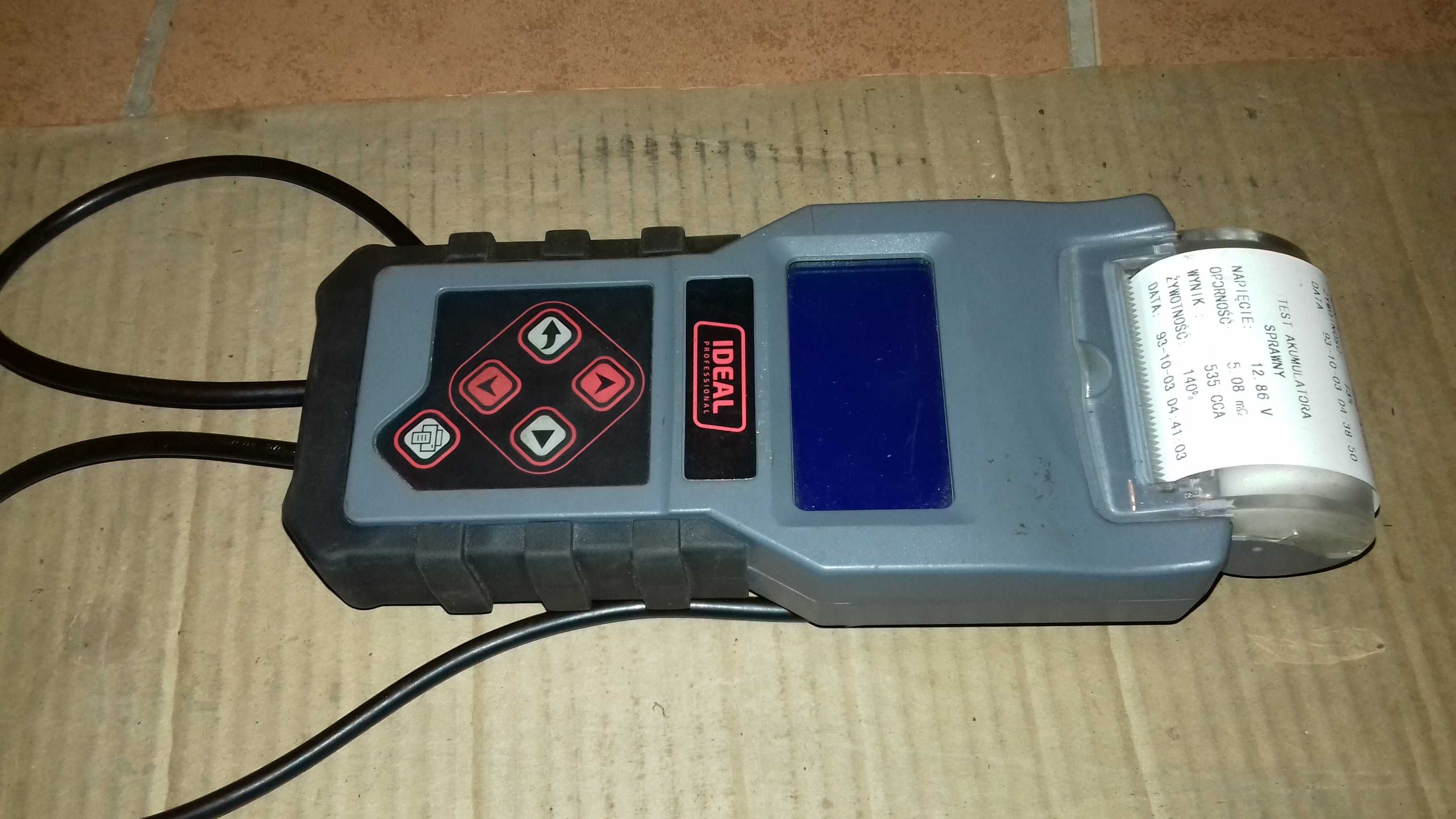 Miernik tester akumulatorów Ideal  BDT4000