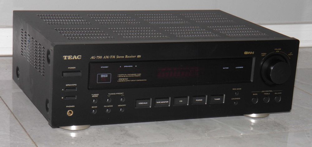 Amplituner TEAC AG-790A