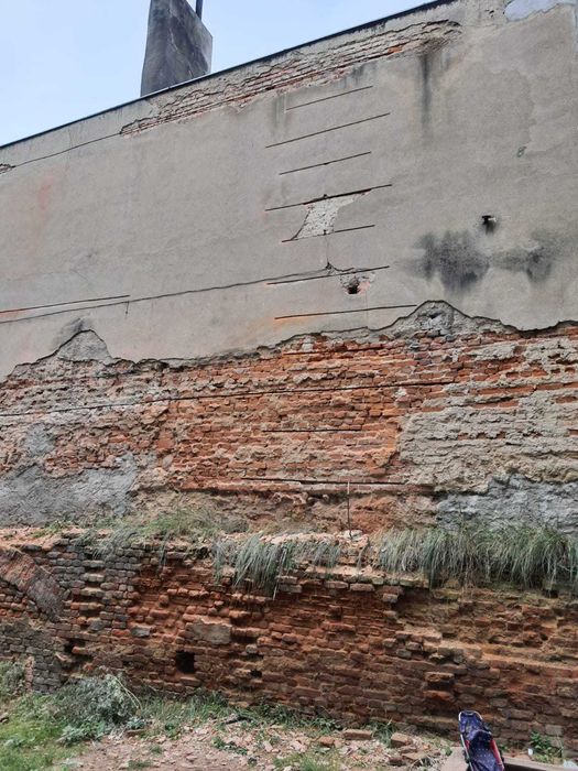 Naprawa murów ankrowanie naprawa pęknięć kotwy darmowa wycena elewacje