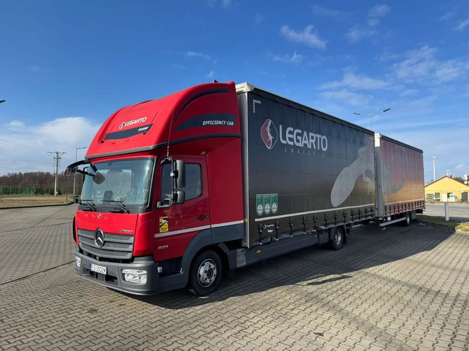 Mercedes-Benz Atego 823L auto 7,7m + przyczepa 7,7m  Mercedes Atego 823L, Euro 6, salon PL, DMC=11,98t, ładowność=4.1t