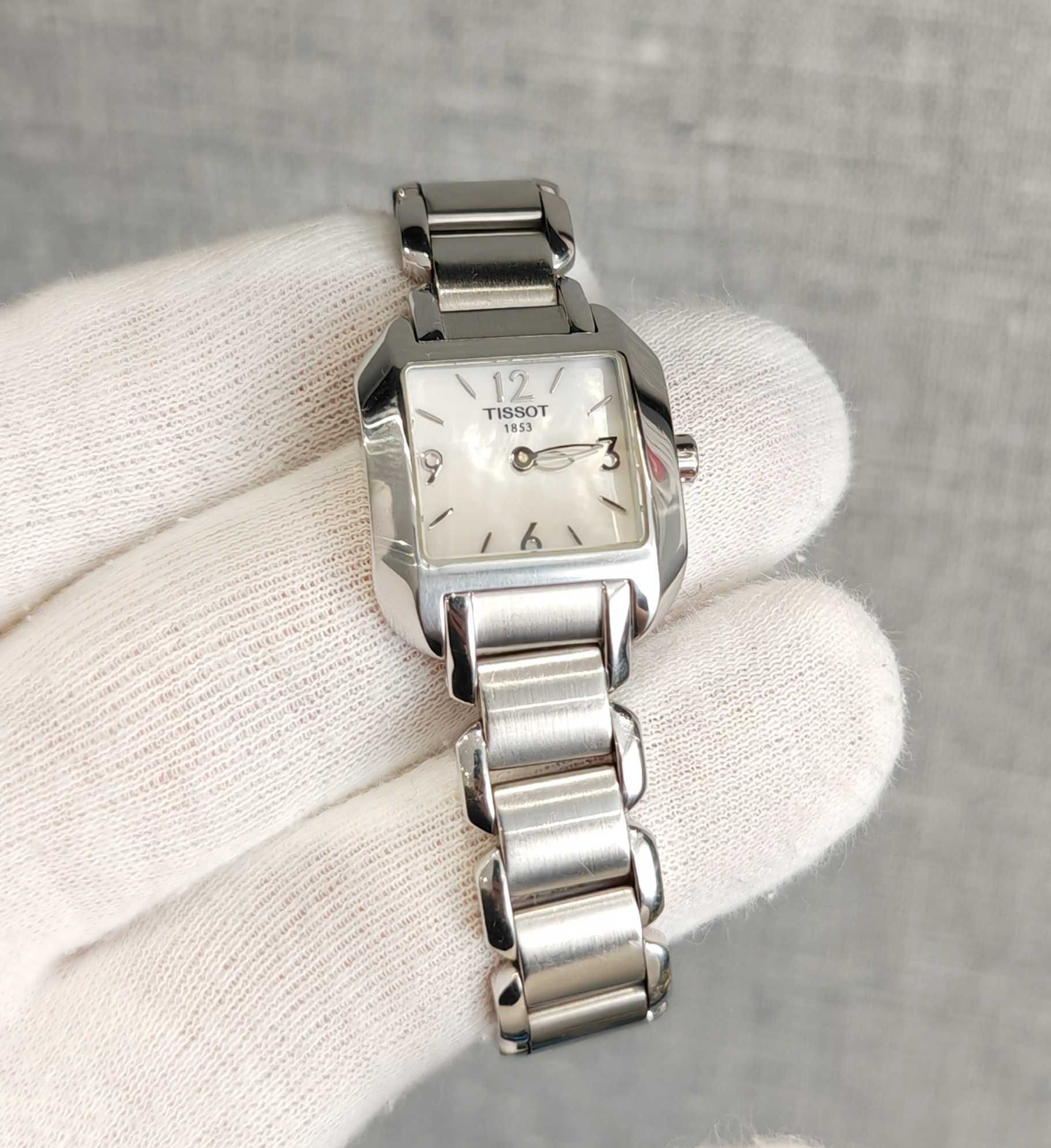 Жіночий годинник Tissot T-Wave T02.1.285.82 Swiss made