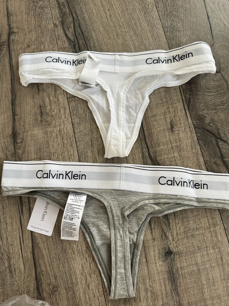 Трусики- стрінги Calvin Klein