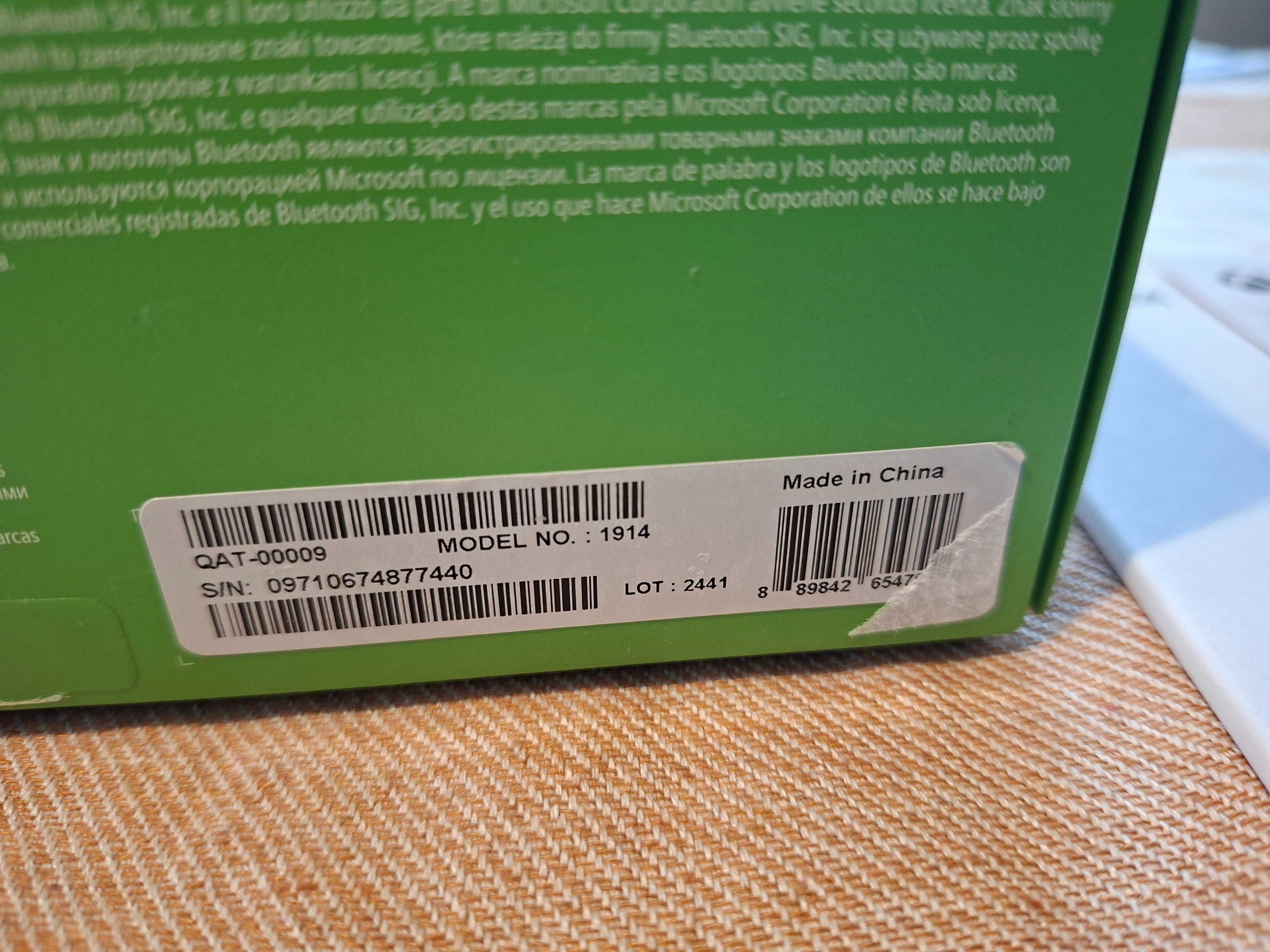 Kontroler bezprzewodowy pad Microsoft Xbox Series Model 1914