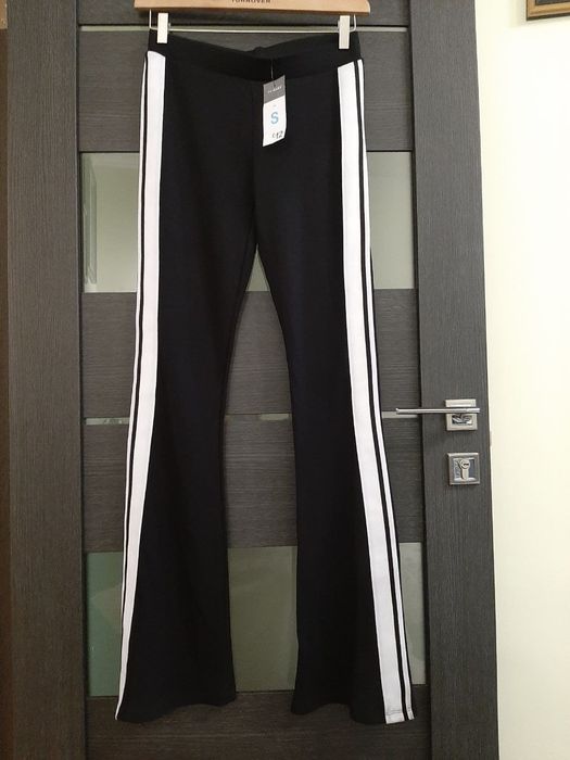 Чорні штани кльош Primark S