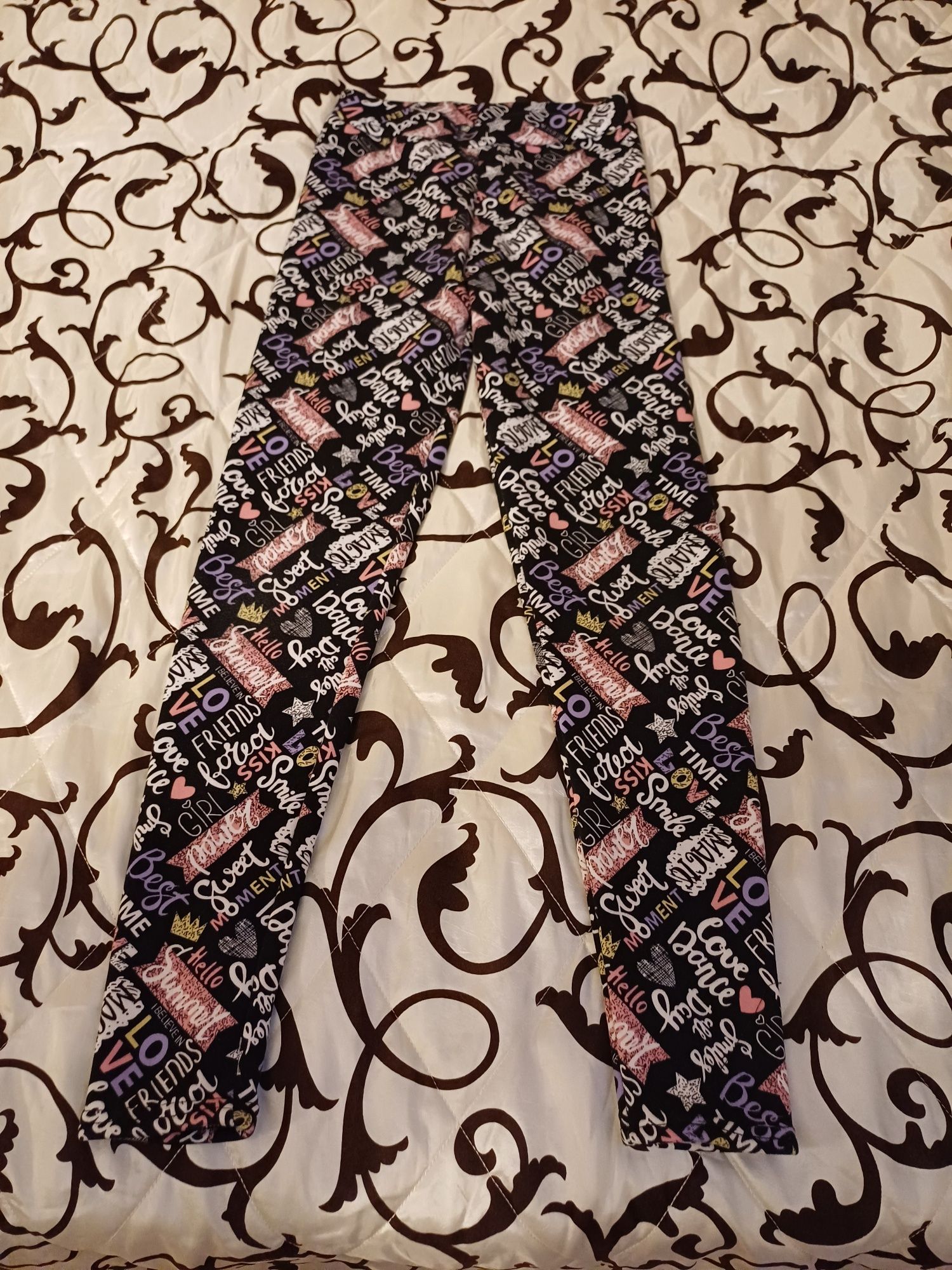 4. Spodnie legginsy ciepłe  r 152-158