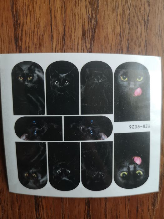Wodne naklejki na paznokcie czarny kot